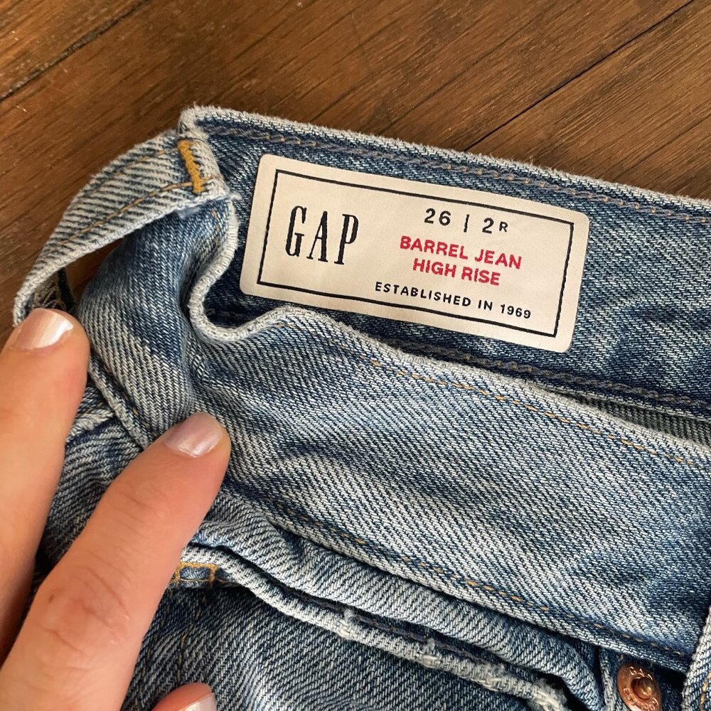 Gap Barrel Jean High Rise